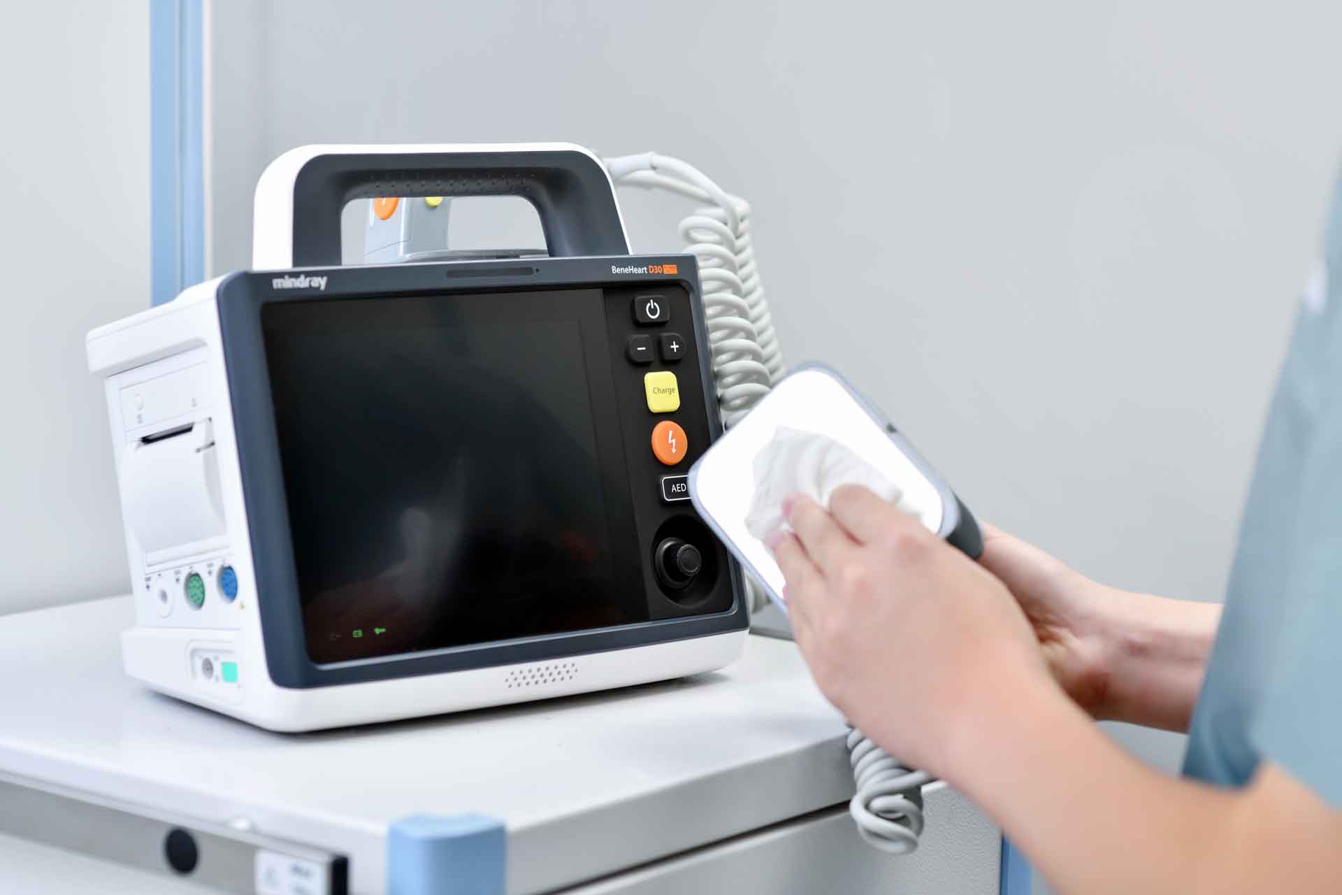 Defibrillator/Monitor, Beneheart D30 PaddleVersion